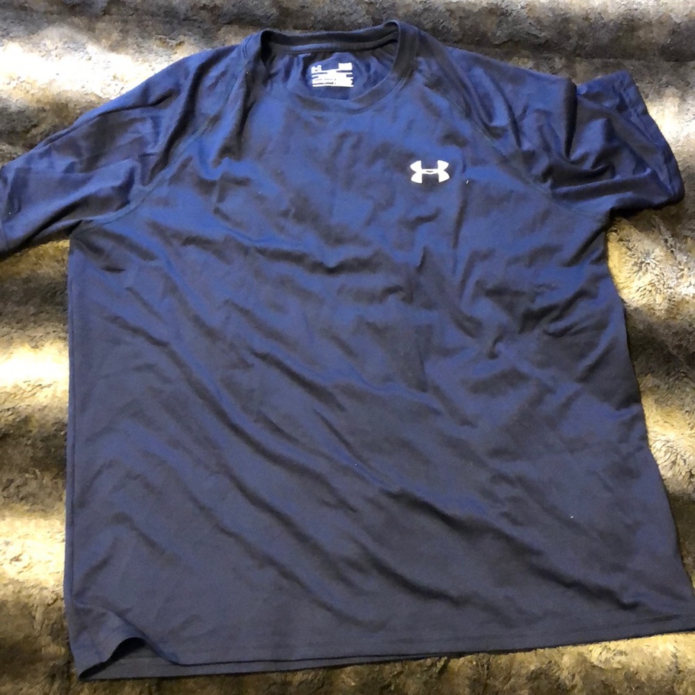 Under Armour Heat Gear shirt sleeve shirt size L